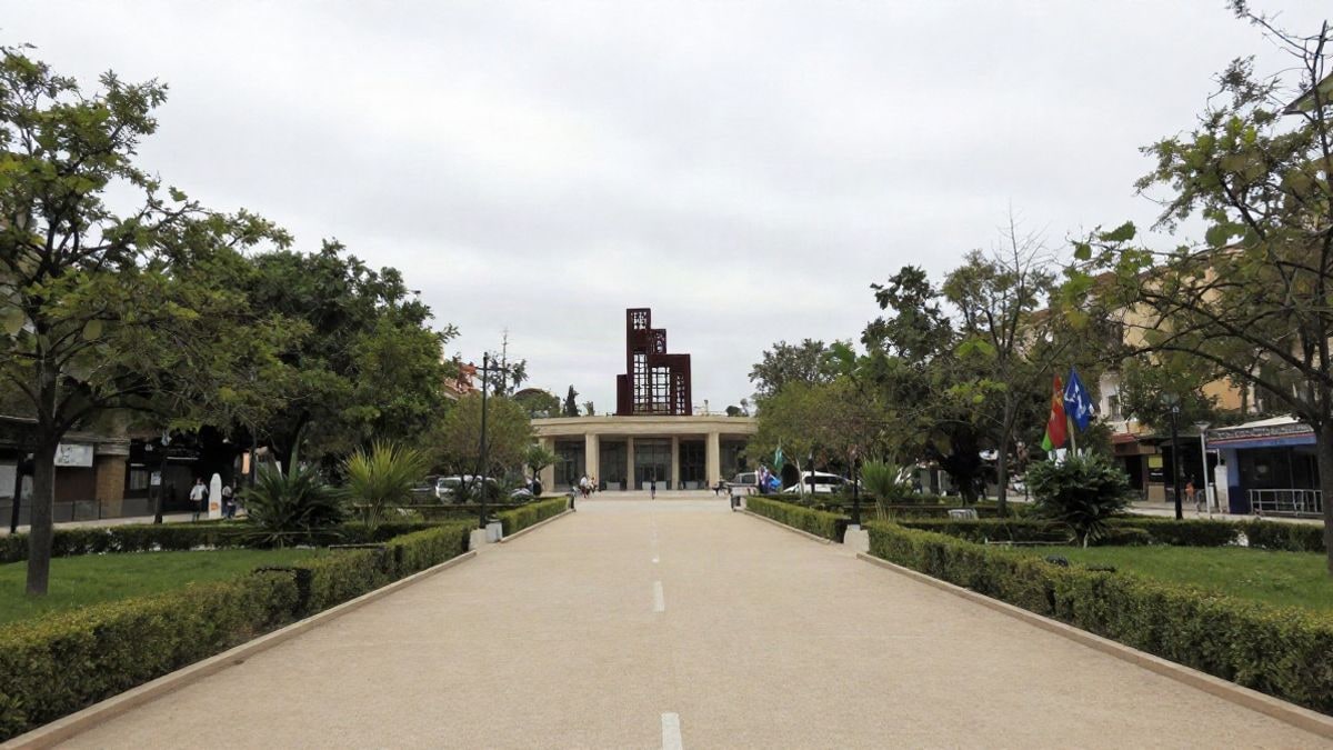 Illustrative image: garden path with lines converging towards the entrance of a cultural centre